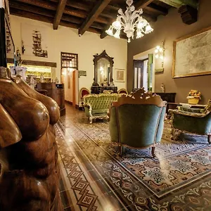 4* Hotel Henry's House